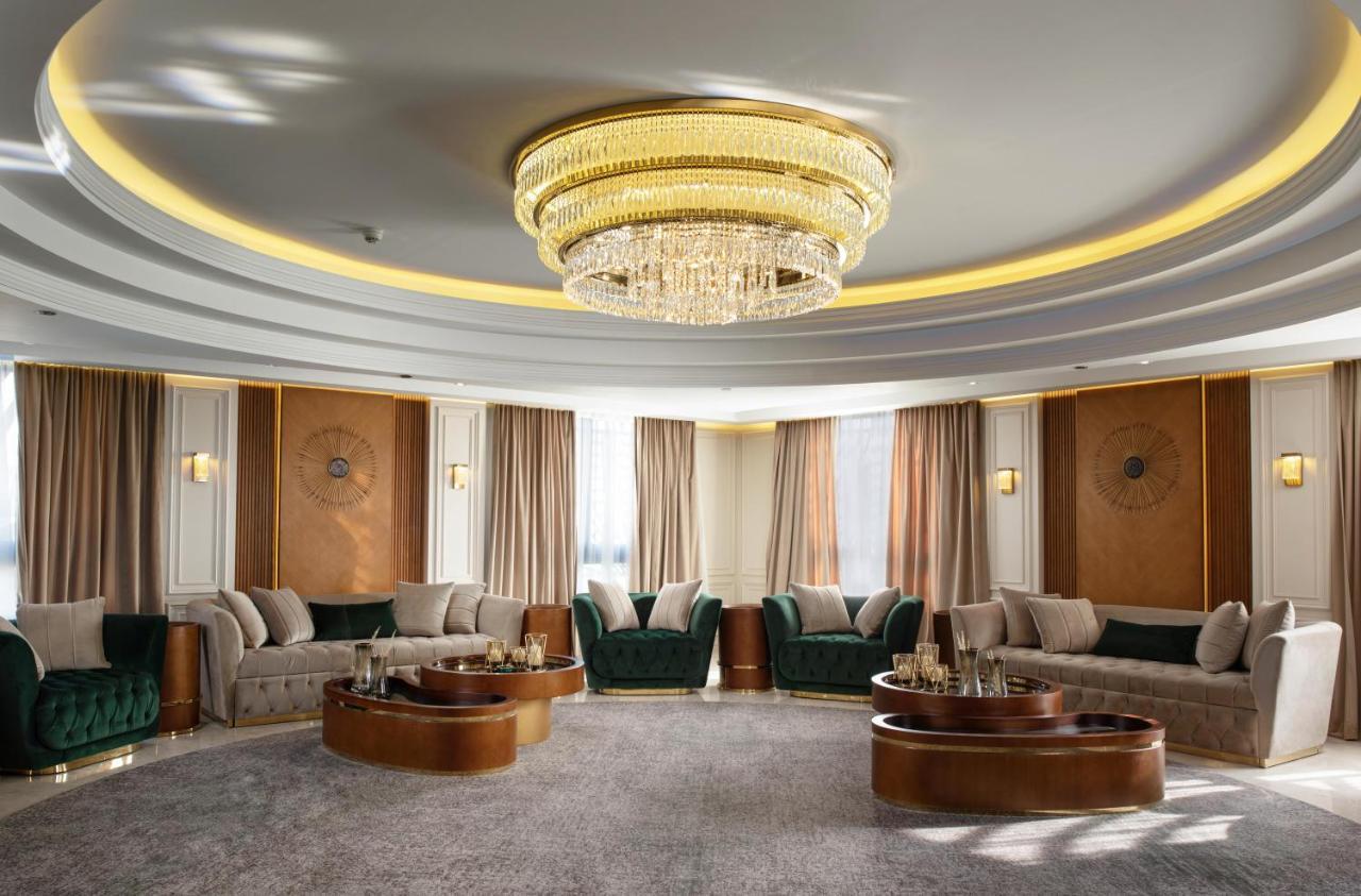 Triumph Luxury Hotel Kaherah Luaran gambar 3D rendering of a living room