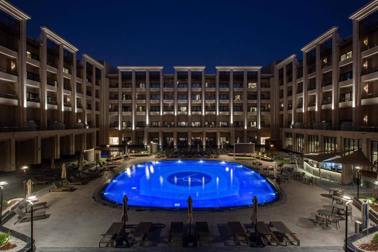 Triumph Luxury Hotel Kaherah Luaran gambar The hotel's main pool