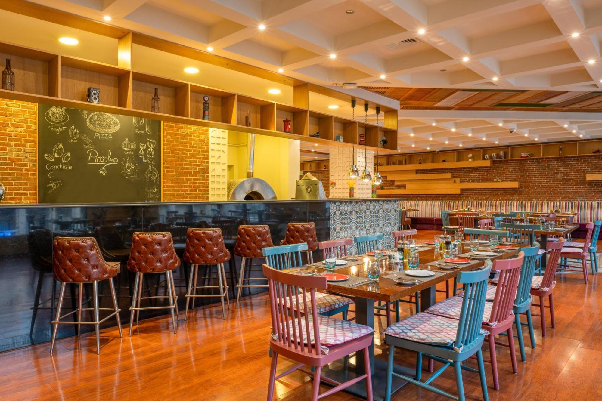Triumph Luxury Hotel Kaherah Luaran gambar The interior of the restaurant