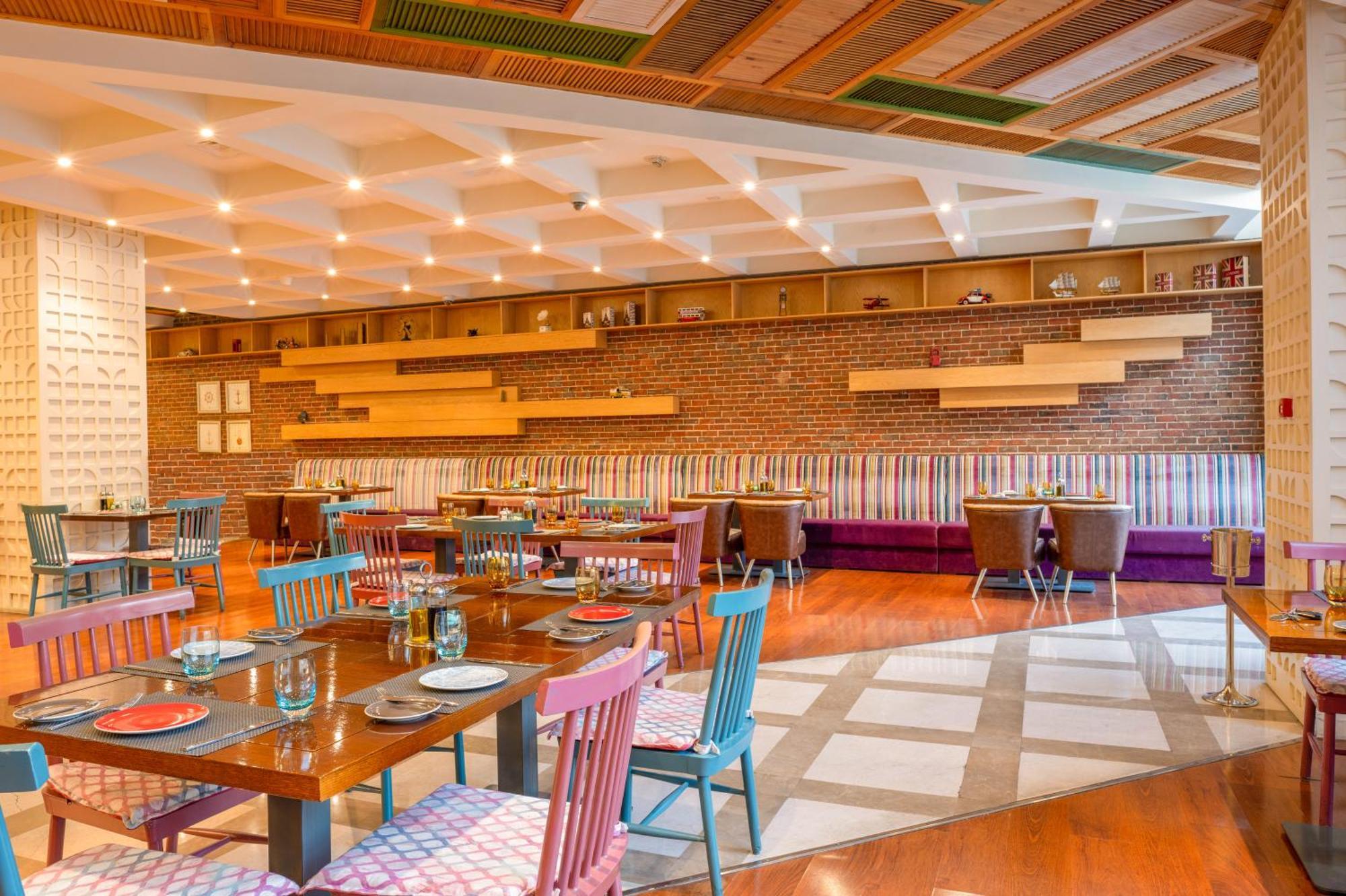Triumph Luxury Hotel Kaherah Luaran gambar The restaurant